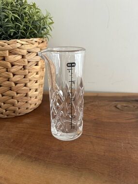 Final Touch Yarai Jigger cocktail pouring Glass Mixing Bar